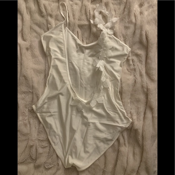 🍍One Piece Swimsuit/bodysuit - Ruffle Embellished - Picture 12 of 16